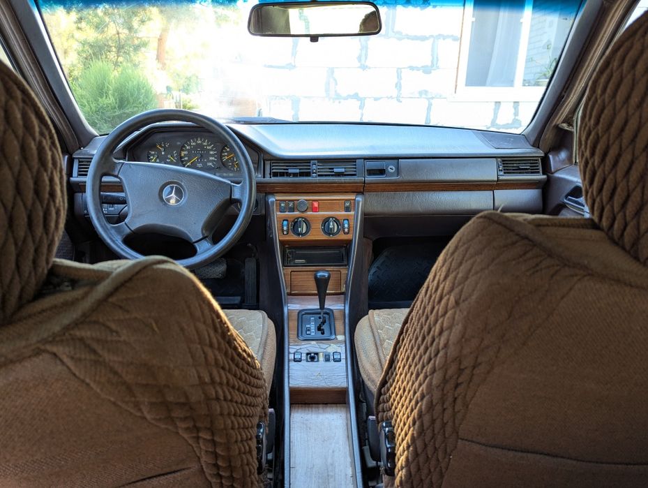 Продам Мерседес 124