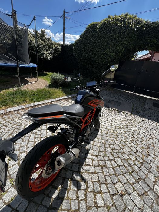 Vand/schimb(cu enduro/supermoto) KTM duke 125 2022 !!NOU!!