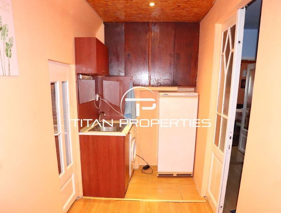 Дава се под наем Четиристаен апартамент в Варна, Гръцка махала - 120 кв.м за 500 € - Снимка #6