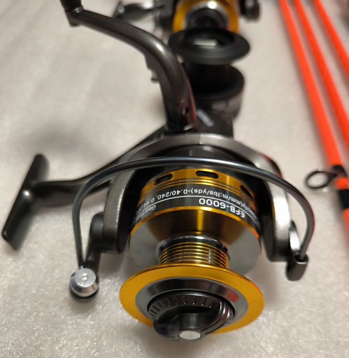 SET 4 Lansete FIBRA PLINA 3.0m WIND BLADE + 4 Mulinete FL EFB 6000