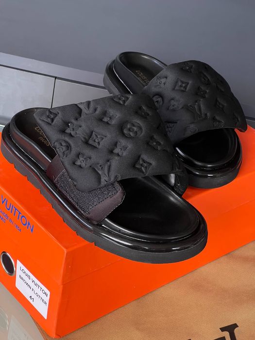 Papuci Louis Vuitton noi