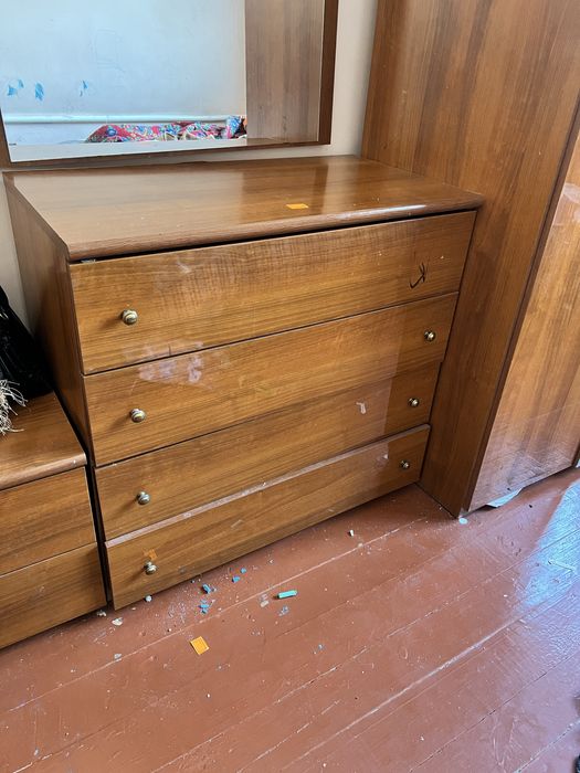 Спальный гарнитур