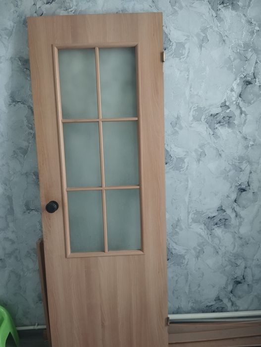 Продам межкомнатную дверь