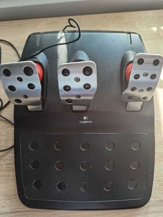 Волан, педали и лост Logitech
