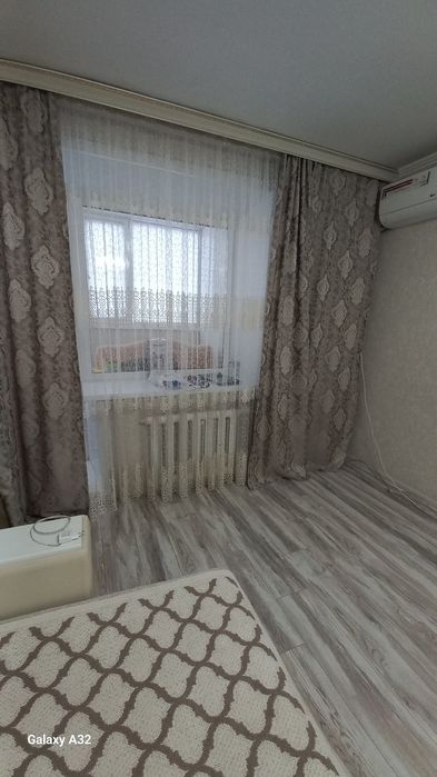 Продам шторы в отличном  состоянии