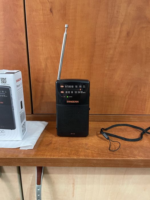 Radio portabil Sangean SR-35