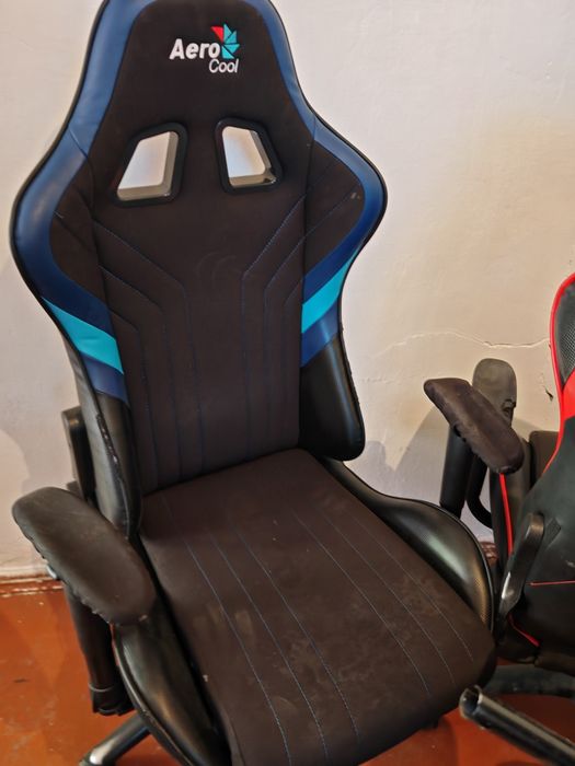 Продам игровые кресла