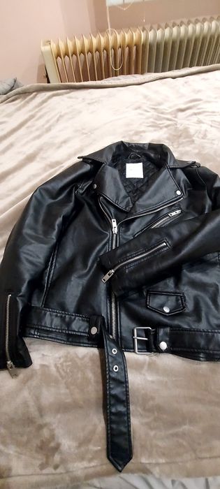 Кожено яке М размер