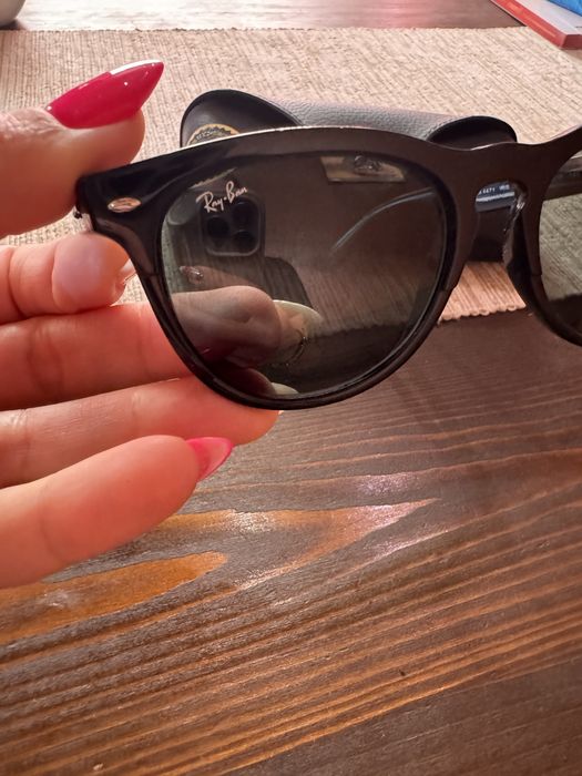 Очила Ray Ban,носени броени пъти ,като нови !