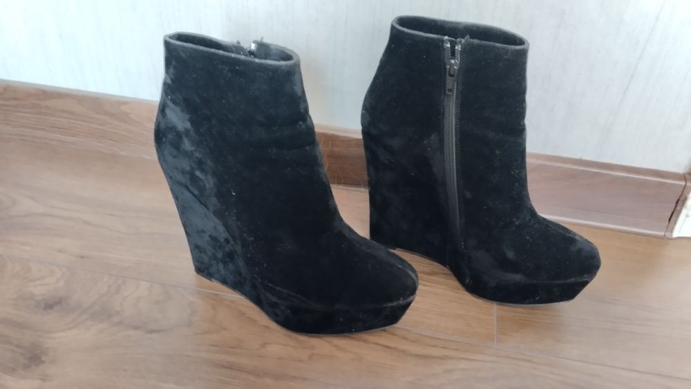 Боти на платформа