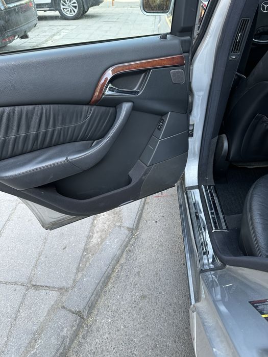Mercedes-Benz S 320