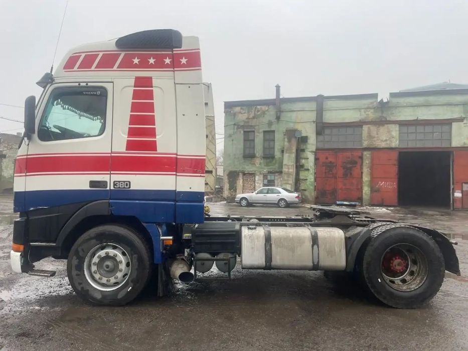 Продаю тягач Караганда