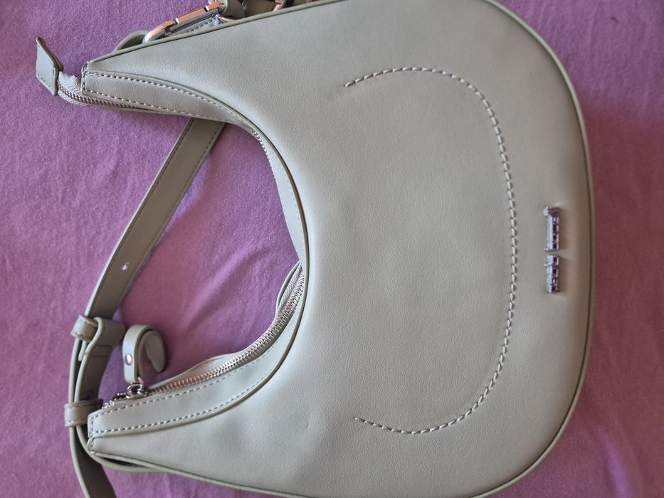 Чисто нова чанта Pauli Bocheli