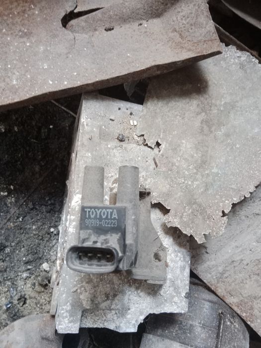 Катушка лямда  на авенсис