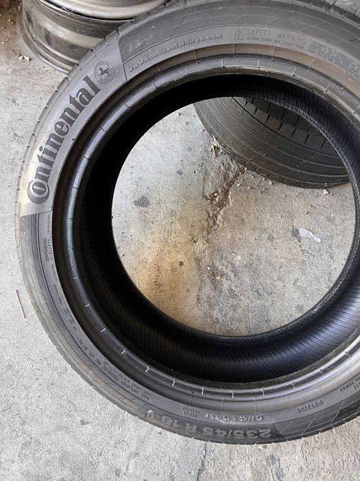 2 anvelope vara 235/45/18 , Continental , DOT 2020