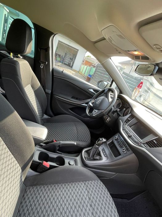 Vând sau schimb Opel Astra k 1 5 diesel cu Logan sau Sandero pe benzină sau gaz