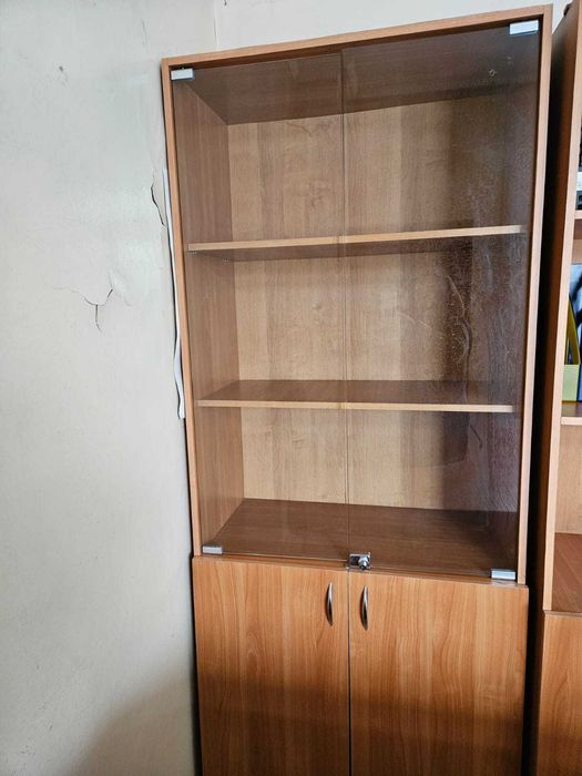 Офисная мебель - шкафы, пенал