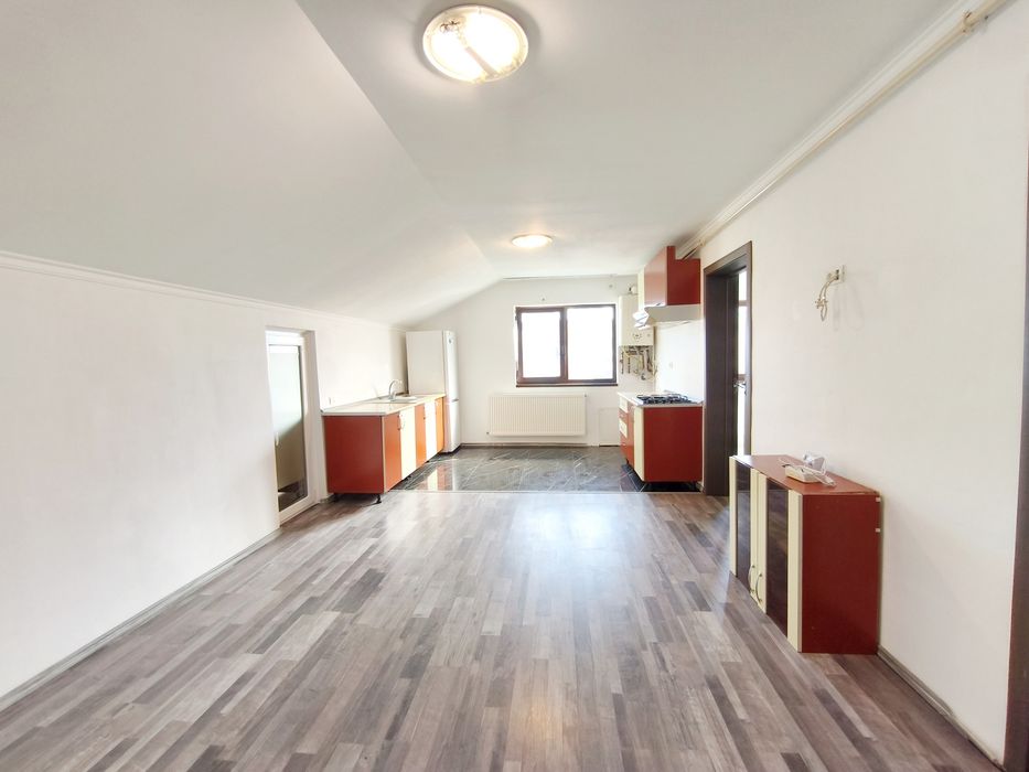 Apartament in bloc nou,4 camere,parcare,Vlaicu