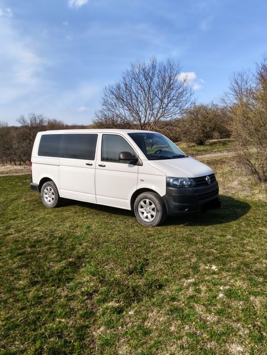 transporter  t5  de 9 locuri  2011  inmatriculat ro