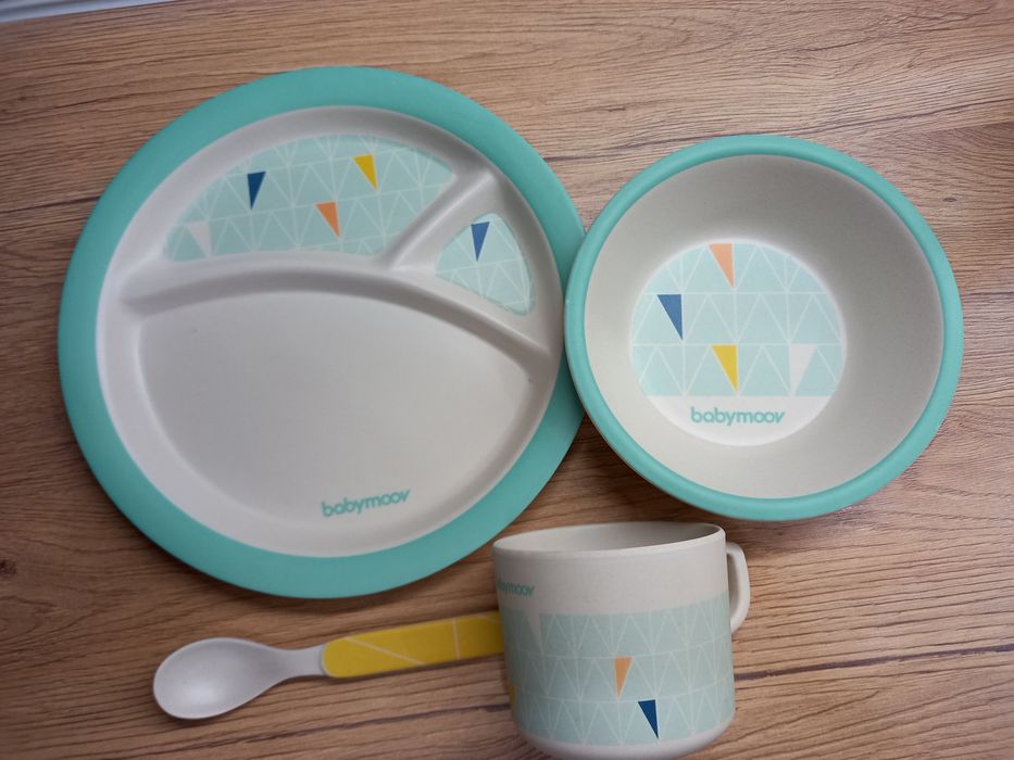 Бамкуков комплект за хранене