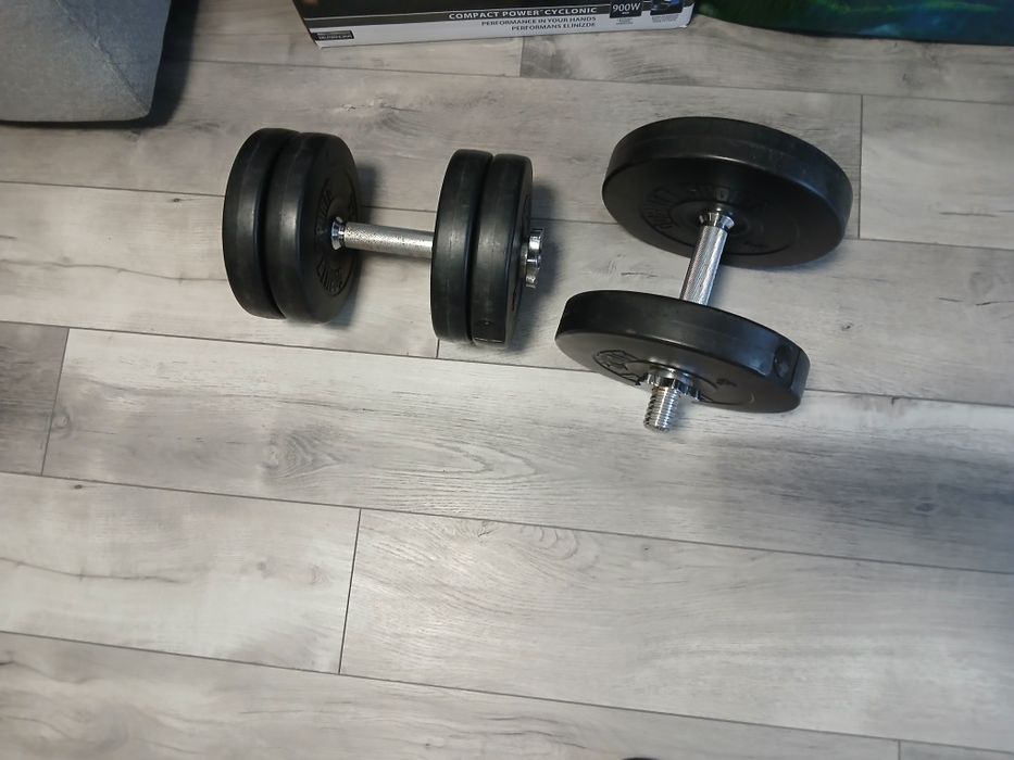 Gantere si banca fitness