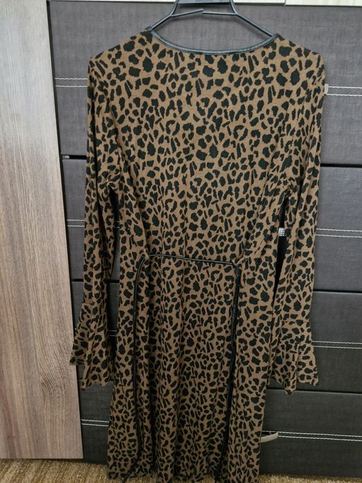 Дамска рокля с животински принт