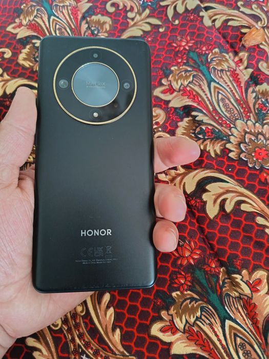 Honor x9b sotiladi faqat naxga aybi yo'q umuman ochilmagan kar dak ful