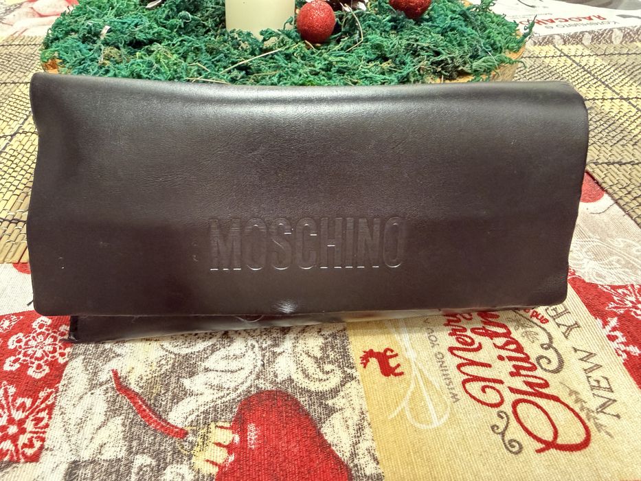 Слънчеви очола Moschino