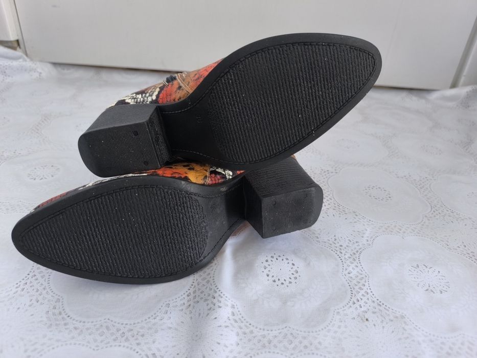 Botine piele sarpe