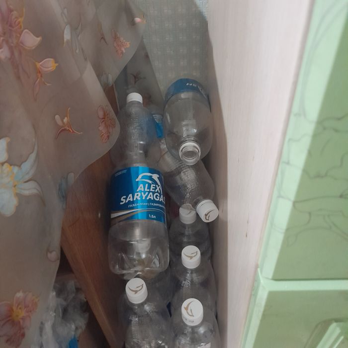 Продам бутылки пластиковые