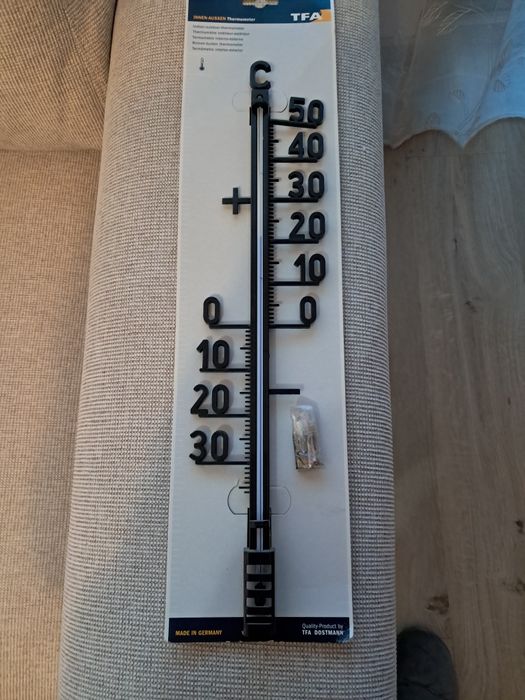 Термометър за вътрешна и външна температура