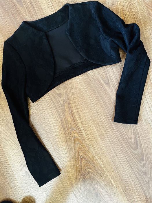 Чисто нова българска черна дантелена рокля