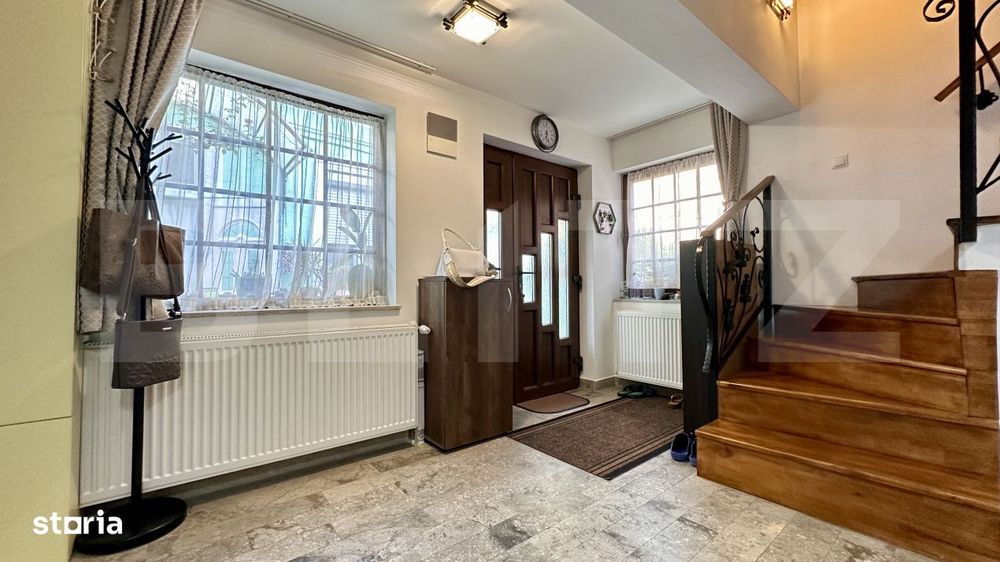 Apartament cu 3 camere si 2 bai, curte comuna, centrala pe gaz, ultrac