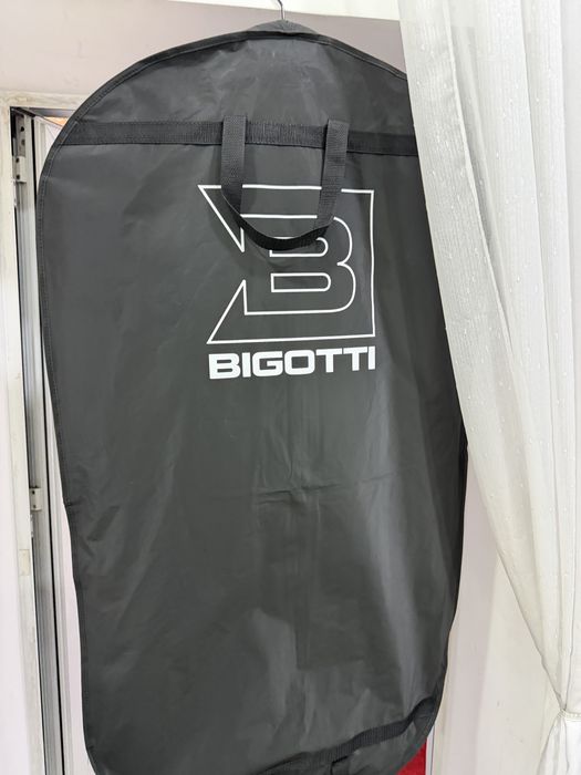 costum bigotti albastru