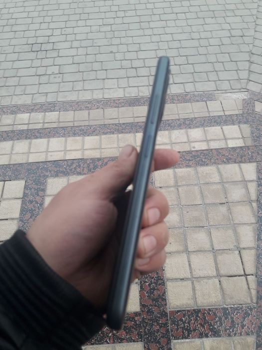 Pocco X5 8+3/256 gb 5G ideal xolatda