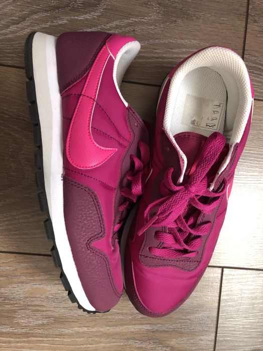 Оригинални маратонки Nike