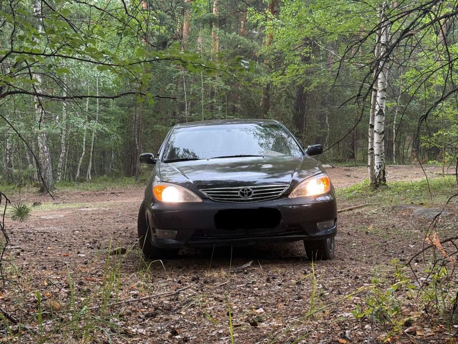 Toyota camry 30 .