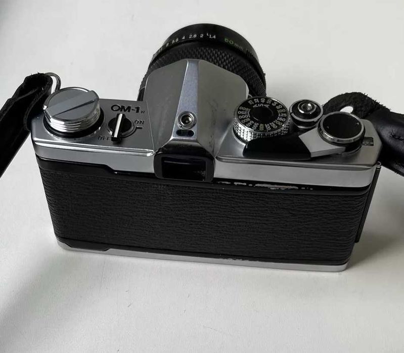 Olympus om-1 + 50/1.8 в отличном состоянии