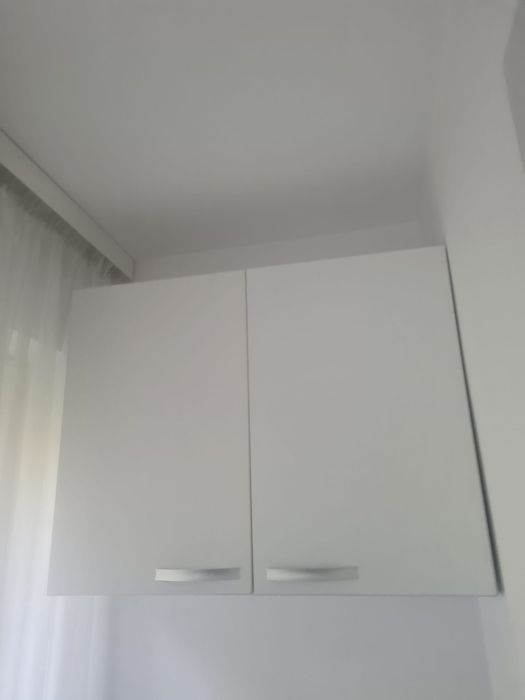 Scaun de birou cu masaj, functional  + Birou + corp suspendat
