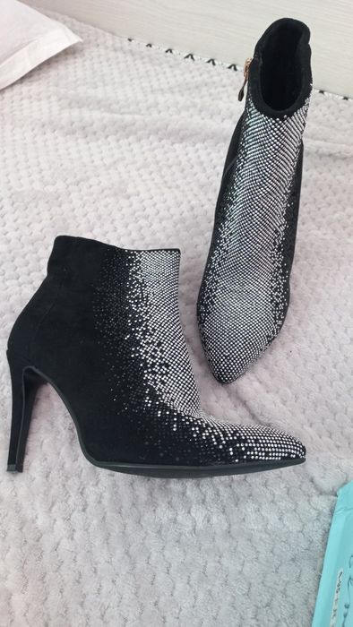 Полу сапожки на каблуке