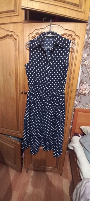 Продам платья женские