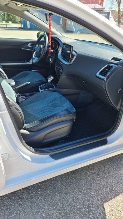 Продам KIA Ceed SW