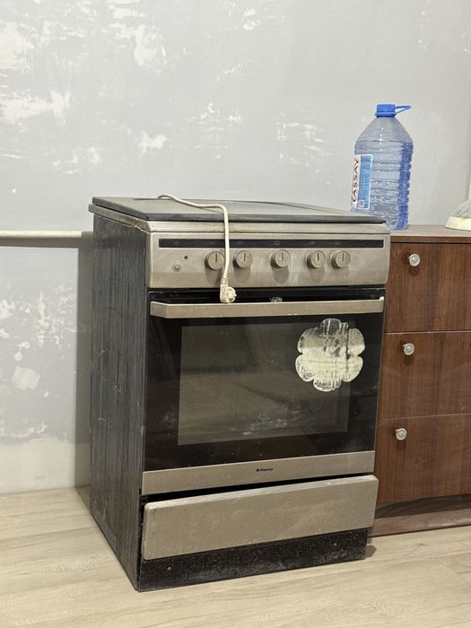 Продам газ плиту ханса