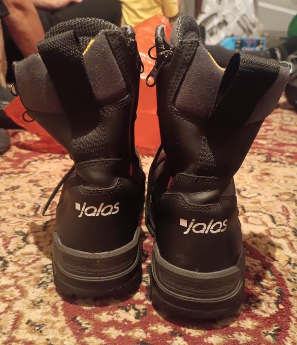 Продам берцы весенний - осенний