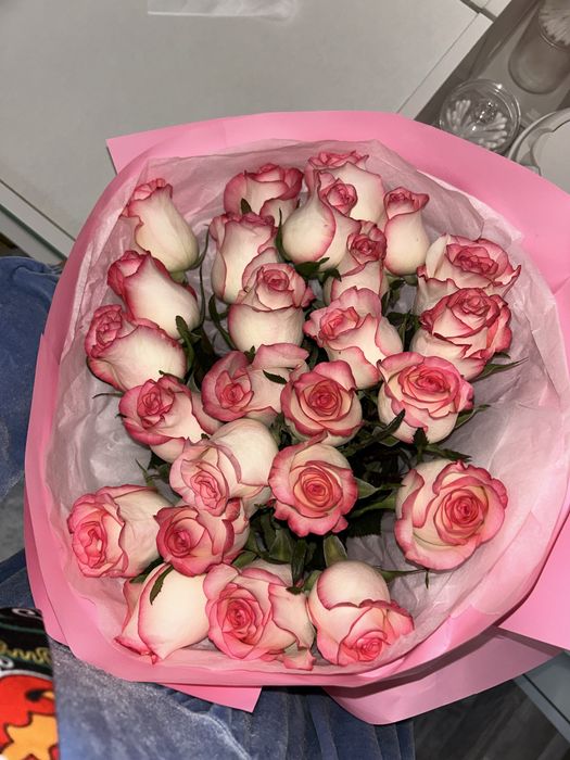 Цветы 25 роза солмаған