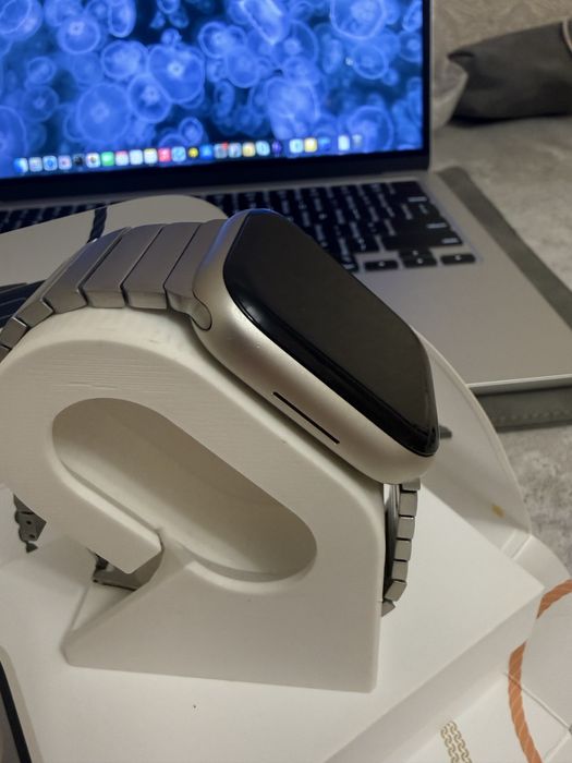 Продам apple watch series 9 45mm