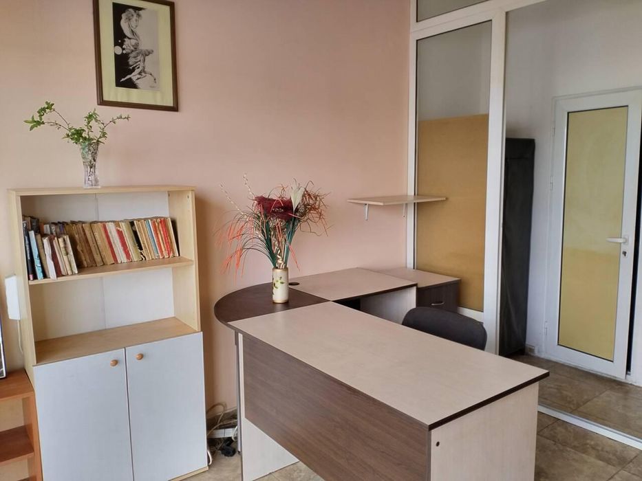 Помещение за продажба в кв. Изгрев