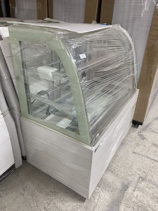 Vitrina frigorifica pentru prajituri culoare alba