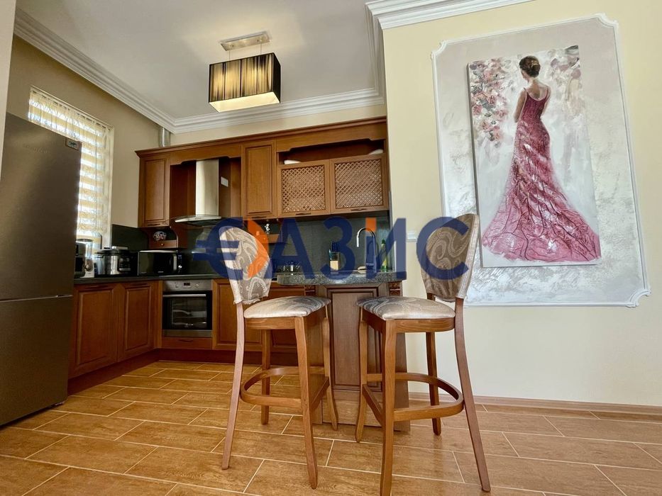 Продава се Къща в Свети Влас - 250 кв.м за 1520 €/кв.м - Снимка #5