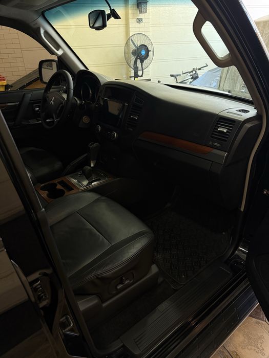 Mitsubishi Padjero GLE 3.0.